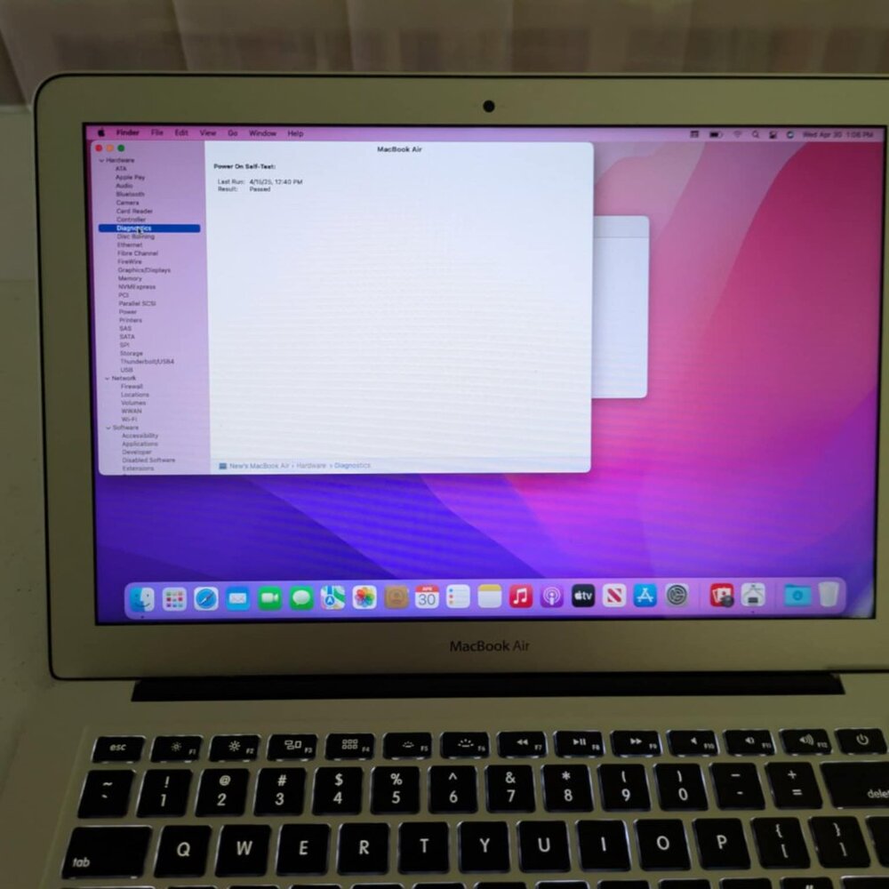 Apple MacBook Air 13 in 2017 Silver/Intel Core i5 1.8 GHz, 128 GB - Picture 2 of 4